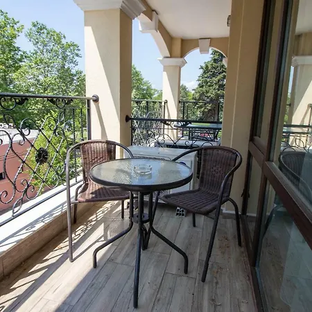 Tiffany Joy Appartement